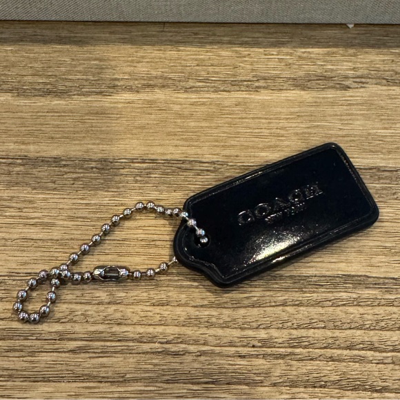 2" Medium Coach Black Patent Leather Hang tag Key Fob Bag Charm Keychain EUC - Picture 1 of 9